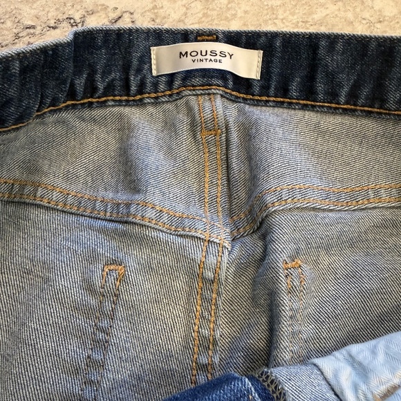 Moussy Vintage Straight Denim - Picture 5 of 6